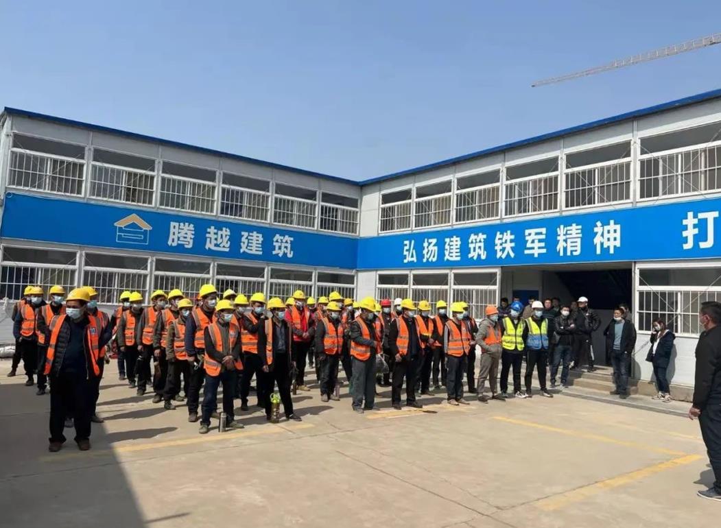 同心戰“疫”丨騰越鐵軍緊急援建山東淄博方艙醫院！